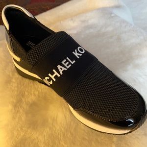 NWOT Wedge Heel Sneakers shoe